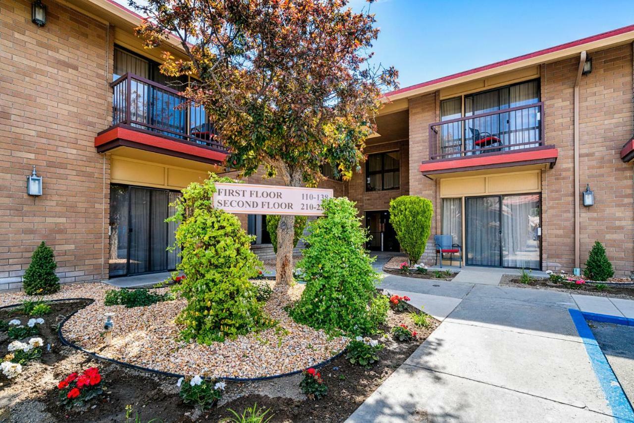 Winnemucca Inn & Casino Екстериор снимка